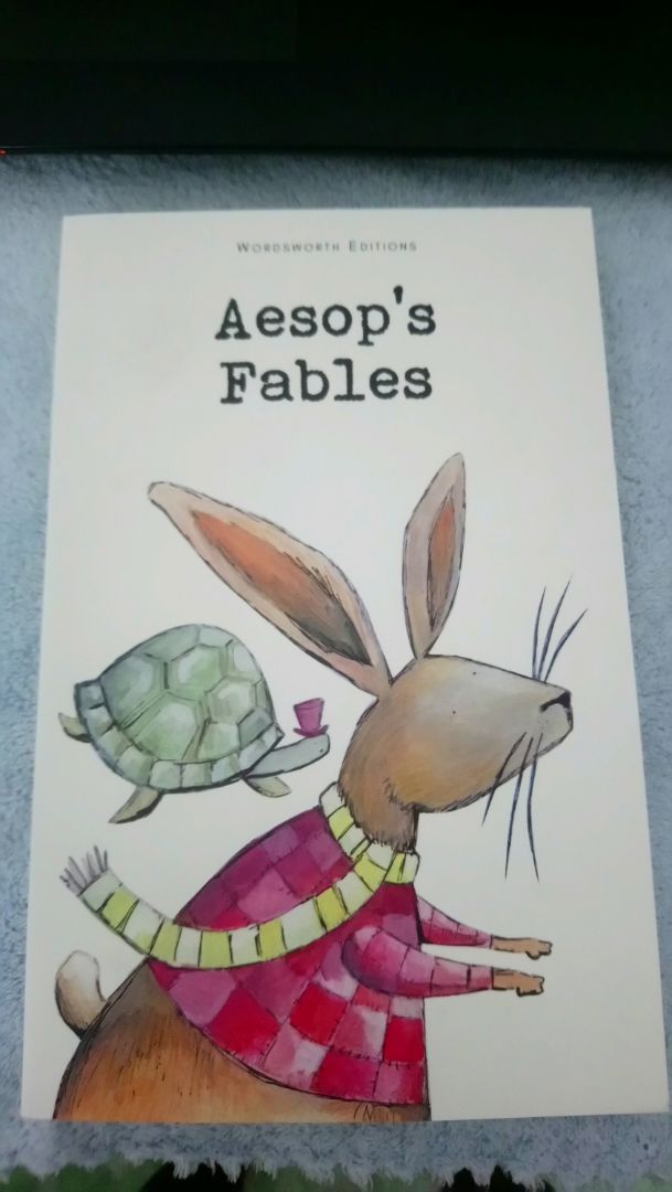 Ngụ ngôn Aesop ngắn gọn súc tích, sách gồm hơn 202 trang, có vài mẫu truyện đọc xong có bài học rút ra nữa.
Sách khá mới, Tiki giao hàng nhanh. ?