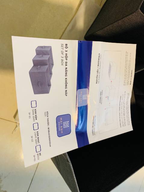 Hàng chắc chắn, chưa sử dụng lần nào nhưng Ngân nghĩ nó bền, Ng cugx ko biết vải oxford là gì nhưng nay mới đc nhìn đó ạ, hang khá tốt với mức giá này. Mua 3 chiếc rẻ hơn đc nhiều phết, trước mua ở Amazon shop 1 hộp túi có nắp mắc hơn xíu, mà nắp ko dung tới chi hết. Nay mình mua combo 3 không nắp rẻ hơn Ngân ưng quá trời. đẹp, nhỏ gọn, tiện lợi,
Bộ 3 hộp thì nặng khoảng 3kg thì đó, cầm chắc tay, nên nghĩ hang ổn, ko lởm khởm èo èo như trước mua ở sàn khác. Thương hiệu này Ng cũng từng mua thảm rồi á. Cho amazon shop 5 sao, tiếp tục sp như thế này nữa nhé, mình thấy màu trơn trông sang hơn hẳn. Để được cả gần chục bộ thẻ bài học sinh cho bé nhà mihf