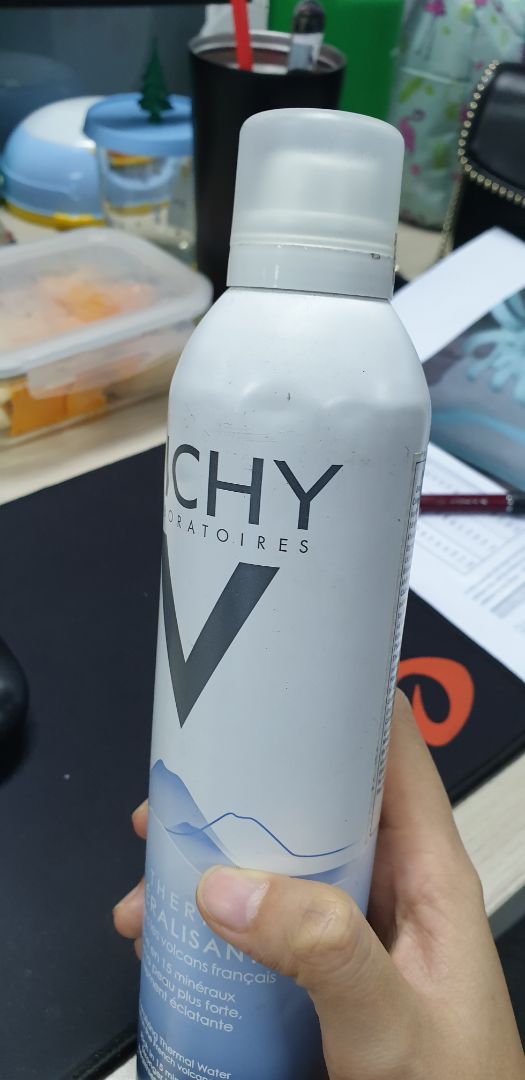 Vô cùng thất vọng về Tiki. chất lượng sp càng ngày càng xuống cấp. Sản phẩm cũ tận 2018, dù còn trong hạn sử dụng. Vỏ chai móp méo. tem bị rách ih như là hàng xài rồi. hok bik nghĩ sao mà giao cho khách 1 sp tệ như vậy, có cho nhìn cũng ko dám xài. yêu cầu Tiki đổi trả hàng gấp.