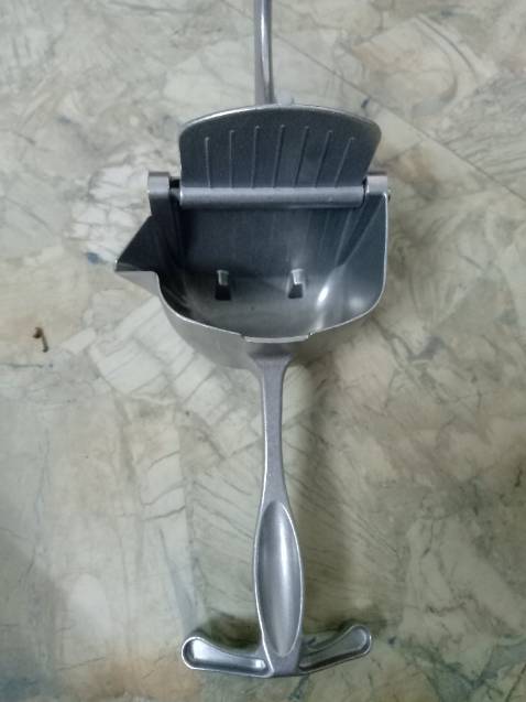 Hàng không đúng với hình ảnh đặt hàng, không có lớp vỉ bên trong, giao hàng kém chất lượng. Đề nghị đc đỏi hàng giống như hình ảnh đặt hàng.