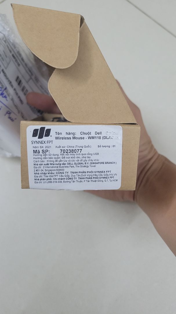 shop treo đầu dê bán thịt ***. đặt mua chuột dell wm126 lại giao wm118 không dùng với bàn phím dell. chuột không dây thì tôi có vài con rồi, đề nghị trả lại tiền cho tôi