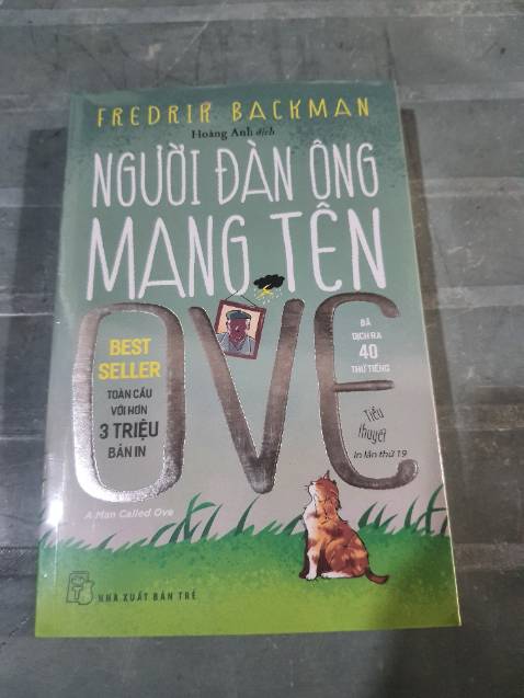 Shipper giao hàng siêuuuuuuuu nhanh, shop đóng gói cẩn thận.
Sách được bọc nguyên seal, có bọc chống sốc bên ngoài.
Nội dung chưa đọc nên chưa biết nhưng đã mua vì 1 câu nói trong sách.
Rất okela luôn, nên mua nha 👍👍👍.