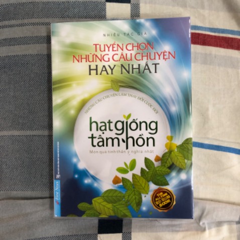 Sách hay, những câu chuyện nhẹ nhàng ý nghĩa, phần gáy sách khá móp và bookcare được gia công có phần hơi xấu, giao hàng hơi lâu, cũng ổn