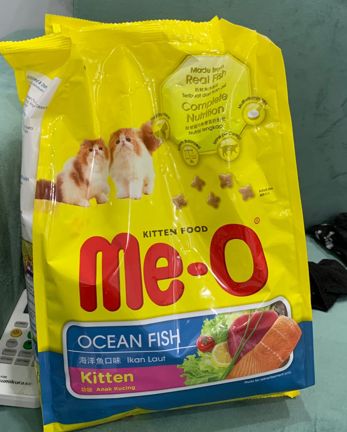 Giá hơi đắt một chút nhưng đang bị cách ly nên mua trên Tiki luôn. Đặt nửa đêm thì 11h trưa hôm sau đã nhận được. 
Bé mèo nhà mình ăn loại này quen nên ăn khá nhiều. Giá hơi đắt một chút nhưng đang bị cách ly nên mua trên Tiki luôn. Đặt nửa đêm thì 11h trưa hôm sau đã nhận được. 
Bé mèo nhà mình ăn loại này quen nên ăn khá nhiều.