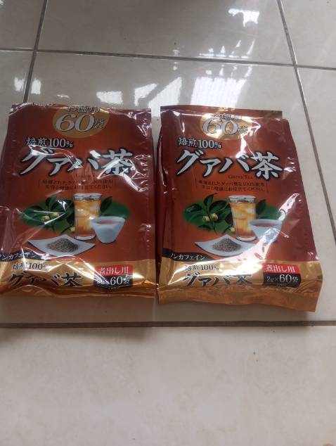 Hàng giao đúng hạn sử dụng còn xa. Sản phẩm không có nhẵn nhập khẩu tiếng Việt và không có tem chống hàng giả.