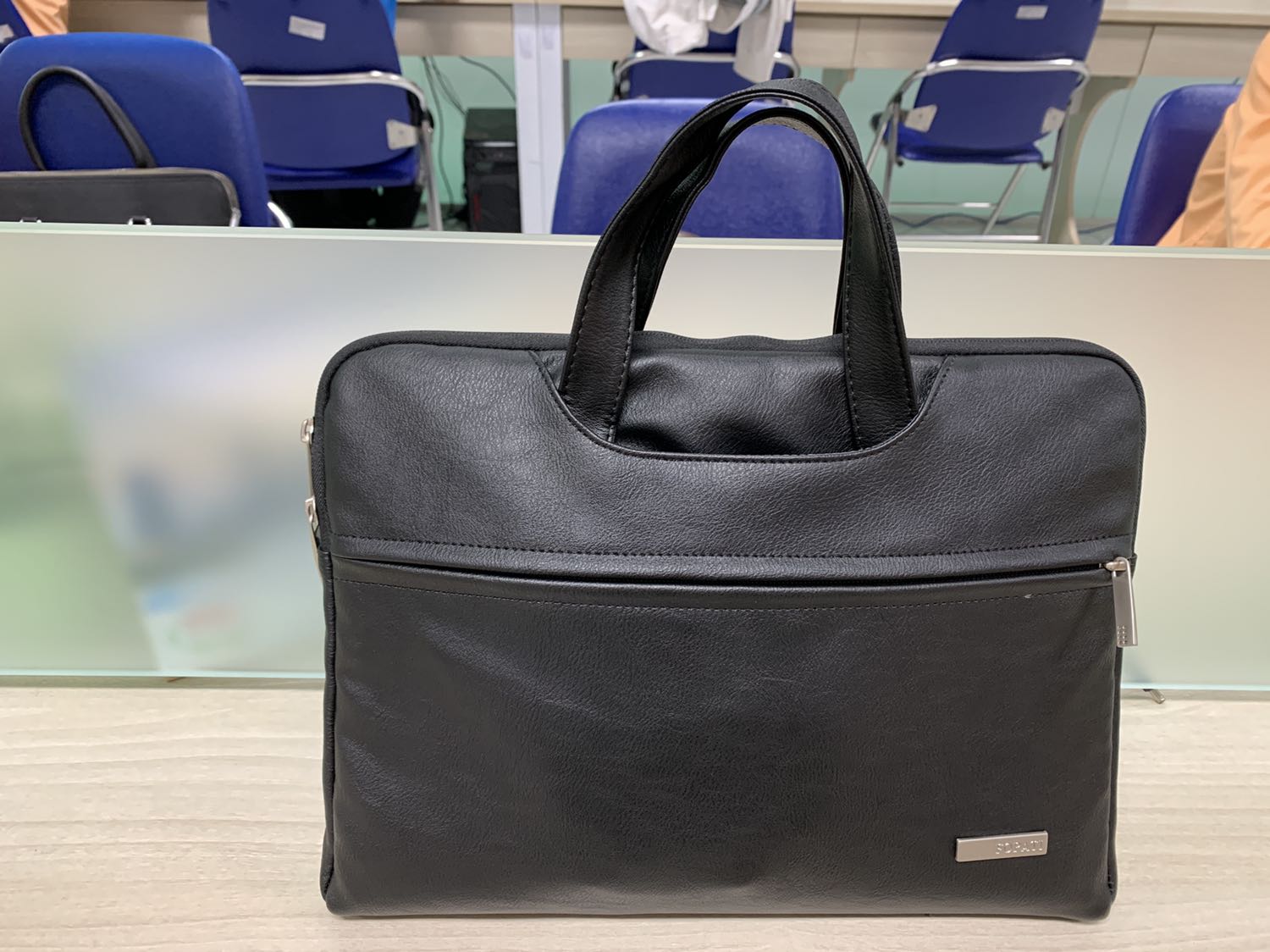 Hàng đẹp, mềm, êm. Đáng tiền ?