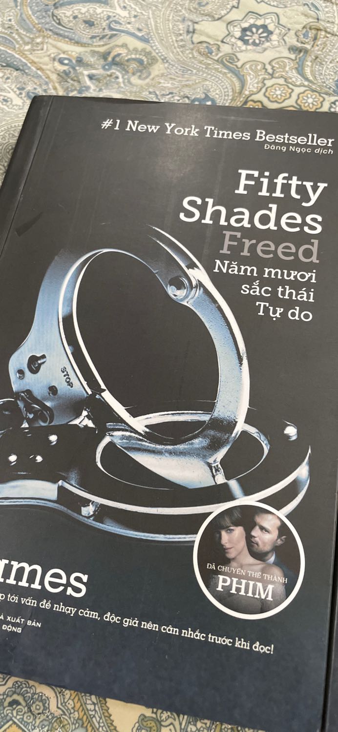 Mua 50 Sắc Thái - Trọn Bộ 5 Cuốn Xám - Đen - Tự Do - Grey - Ám Ảnh Tại  Alpha Books Official | Tiki
