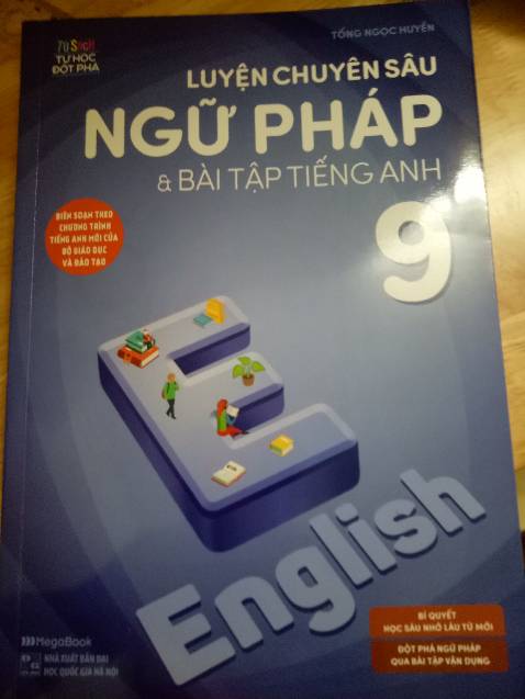Sách rất hay và chi tiết nhé. Giao hàng nhanh. Giá rất hợp lý 😍😍