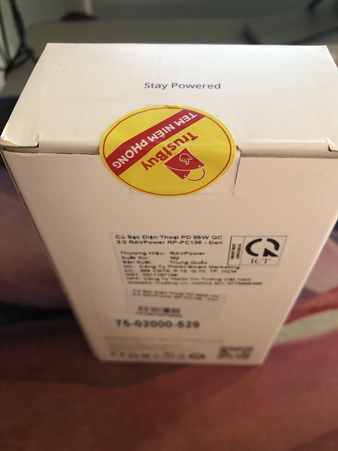 Giao hàng nhanh - Chất liệu hoàn thiện sản phẩm tốt - 2 cổng Type C và 2 cổng Type A tiện lợi. Nhưng mình vẫn thắc mắc sao dùng bút thử điện nó vẫn sáng :)))