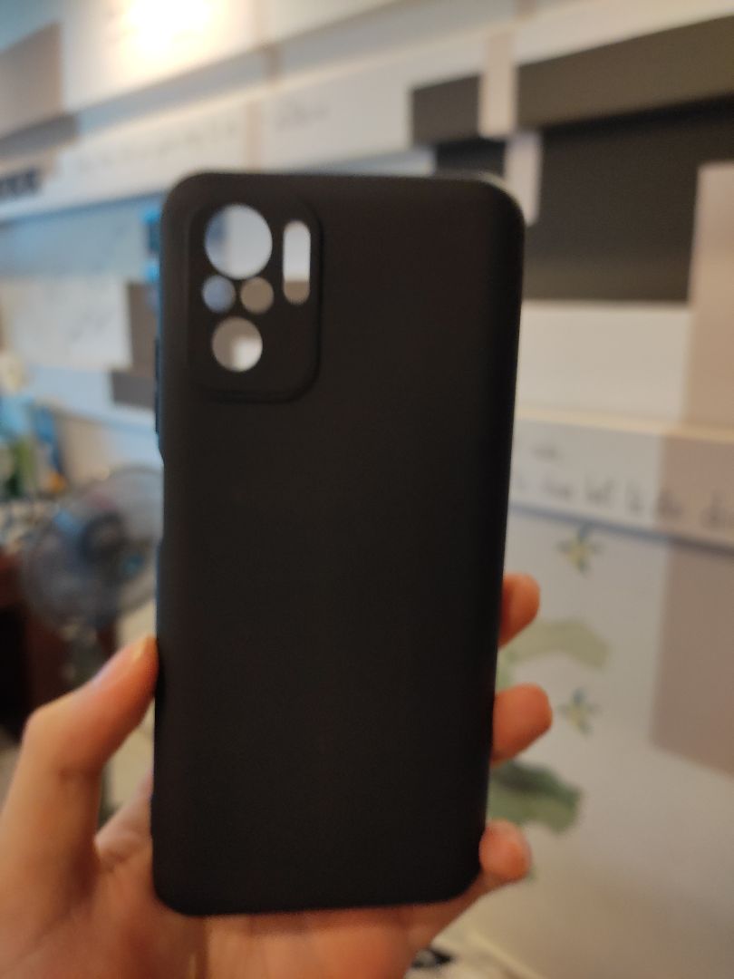 không đúng loại vì là loại silicon nên dễ vỡ