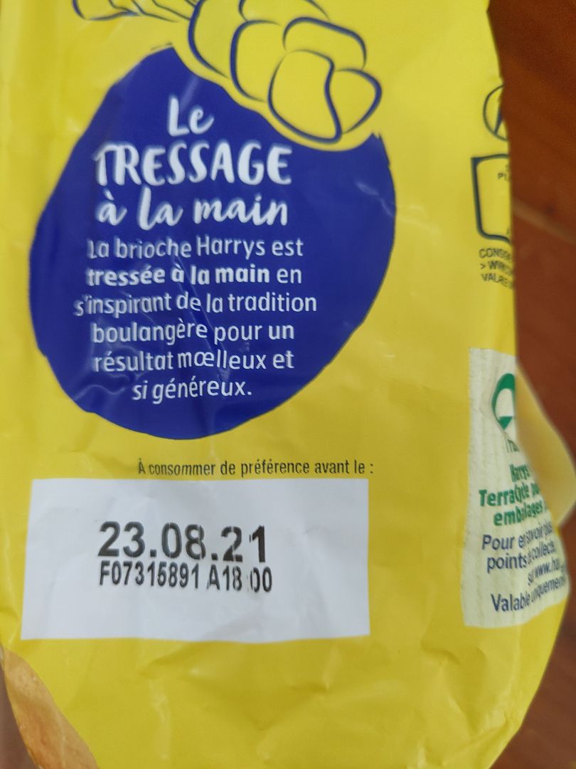 Đơn hàng tôi đang chờ Tiki hỗ trợ hủy hàng do hệ thống thông báo đã giao hàng thành công nhưng tôi vẫn chưa nhận được hàng và thời gian giao hàng kéo dài hơn so với date sử dụng của sản phẩm hơn nửa tháng nên khi nhận hàng cũng phải hoàn lại sản phẩm do hết thời hạn sử dụng nên tôi đã đề nghị Tiki hủy đơn hàng trên. Rất mong Tiki giải quyết sớm.