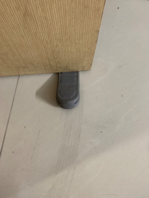 Thiết kế đẹp, màu sắc bắt mắt. Chất lượng tốt, giao hàng đúng hẹn. Đóng gói cẩn thận.