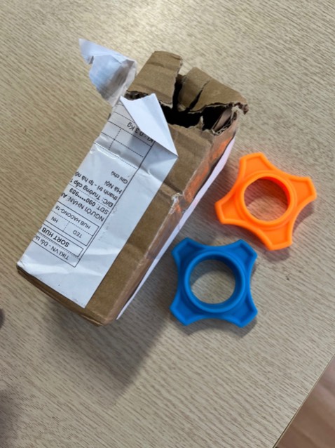 Gửi thiếu hàng khi nhắn tin thì cứ dạ xong im dạ xong im. Làm ăn như cđb