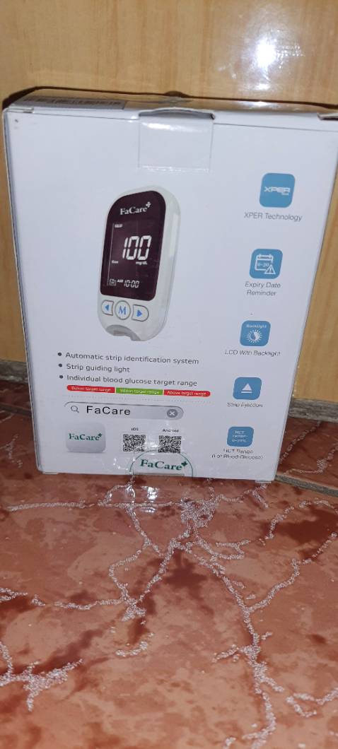 Thiết bị dễ sử dụng nhờ hướng dẫn Tiếng Việt chi tiết. Thông số tương đối giống với của trung tâm xét nghiệm. Nhỏ gọn, màn hình rõ nét, số to, tương phản tốt, phù hợp cho người cao tuổi. Kết nối App tốt, theo dõi các chỉ số đầy đủ