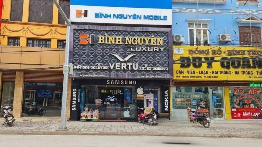 vòi đẹp. cầm rất nặng tay màu sáng mờ. rất là ưng ý. thabk shop