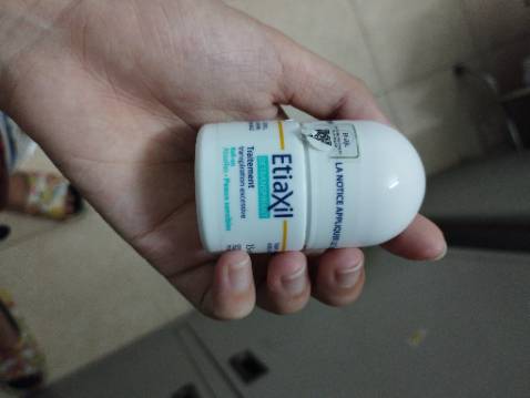 Mình dùng 3 lần thôi là không còn mùi gì nữa, mồ hôi cũng không thấy
Có điều mình bị ngứa, có lẽ không hợp
Dùng rất tốt, nên mua nhé mọi người 
Lúc nhận hàng thì thấy tem mác đầy đủ, phải nói là khá nhiều vị lọ bé