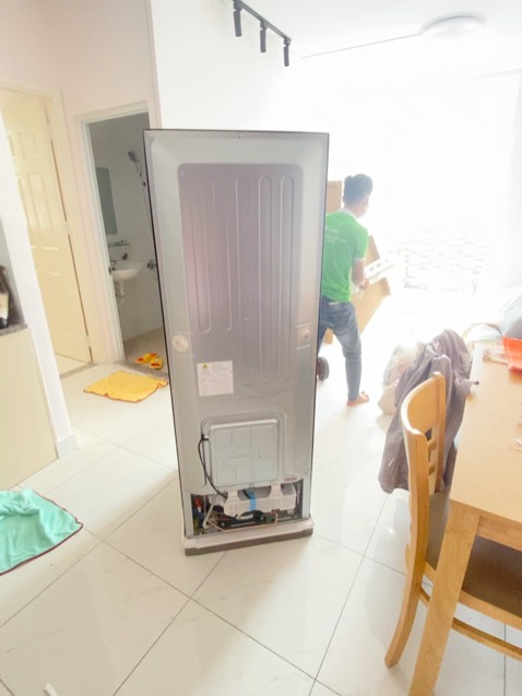 Tủ làm lạnh nhanh, nhẹ, đẹp. Tiết kiệm điện. Do nhà mình mới mua, trc giờ chưa có tủ lạnh nên do đc lượng tiêu thụ điện trong tháng. Từ lúc mua tủ lạnh tiền điện tăng thêm 40k/tháng Tủ làm lạnh nhanh, nhẹ, đẹp. Tiết kiệm điện. Do nhà mình mới mua, trc giờ chưa có tủ lạnh nên do đc lượng tiêu thụ điện trong tháng. Từ lúc mua tủ lạnh tiền điện tăng thêm 40k/tháng