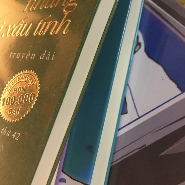 Sách đẹp lắm, có điều bìa hơi xước một chút. Nhưng ksao truyện hay nên đọc nhé