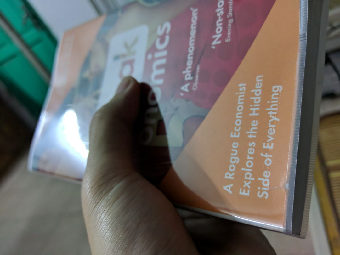 Lại một lần nữa, mình rất thất vọng về sản phẩm của Tiki. Sách khi đến tay mình thì bìa đã rách, cảm giác sách không còn mới.