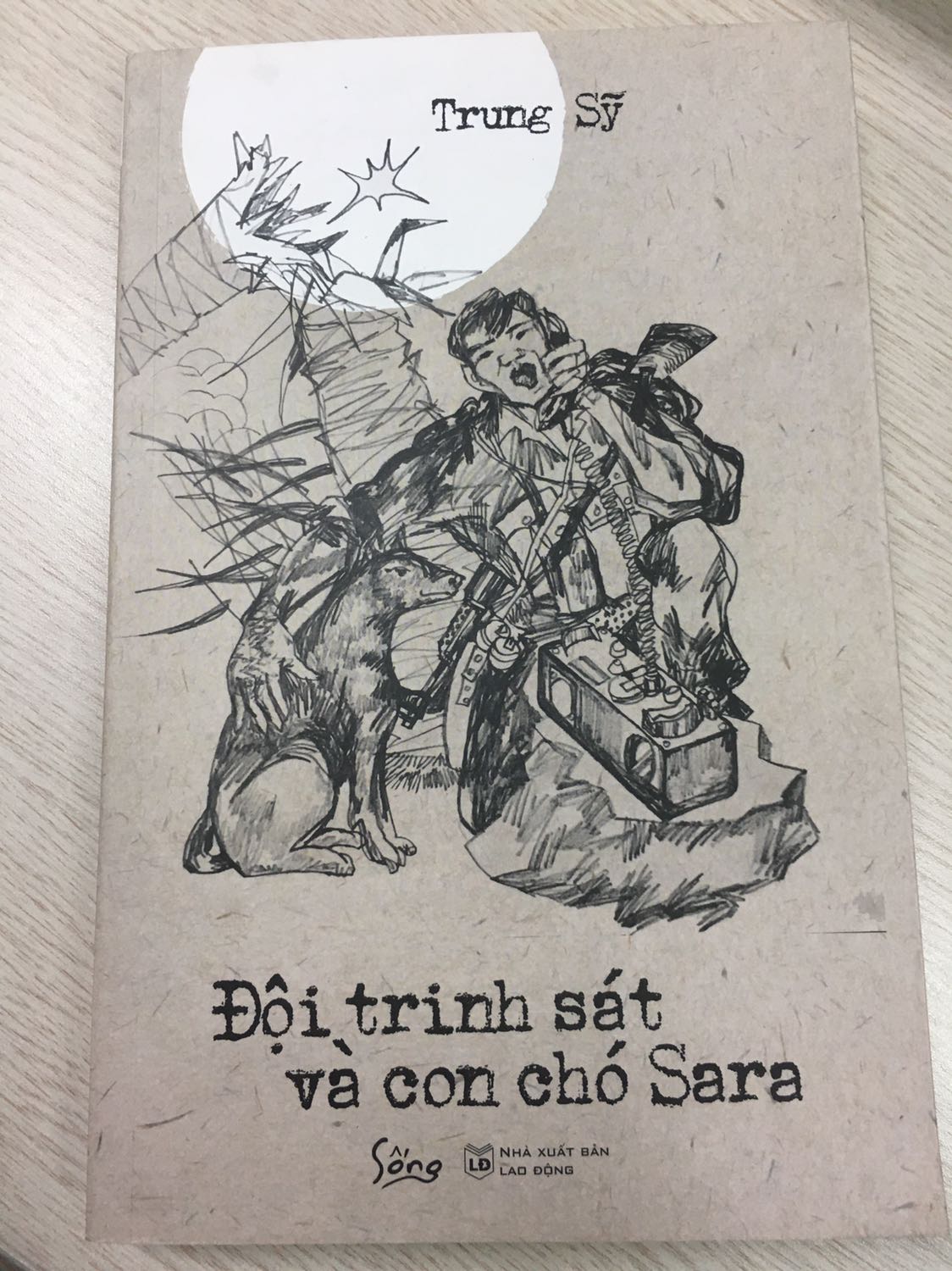 Nội dung khá hay, sách đẹp, giao hàng nhanh.