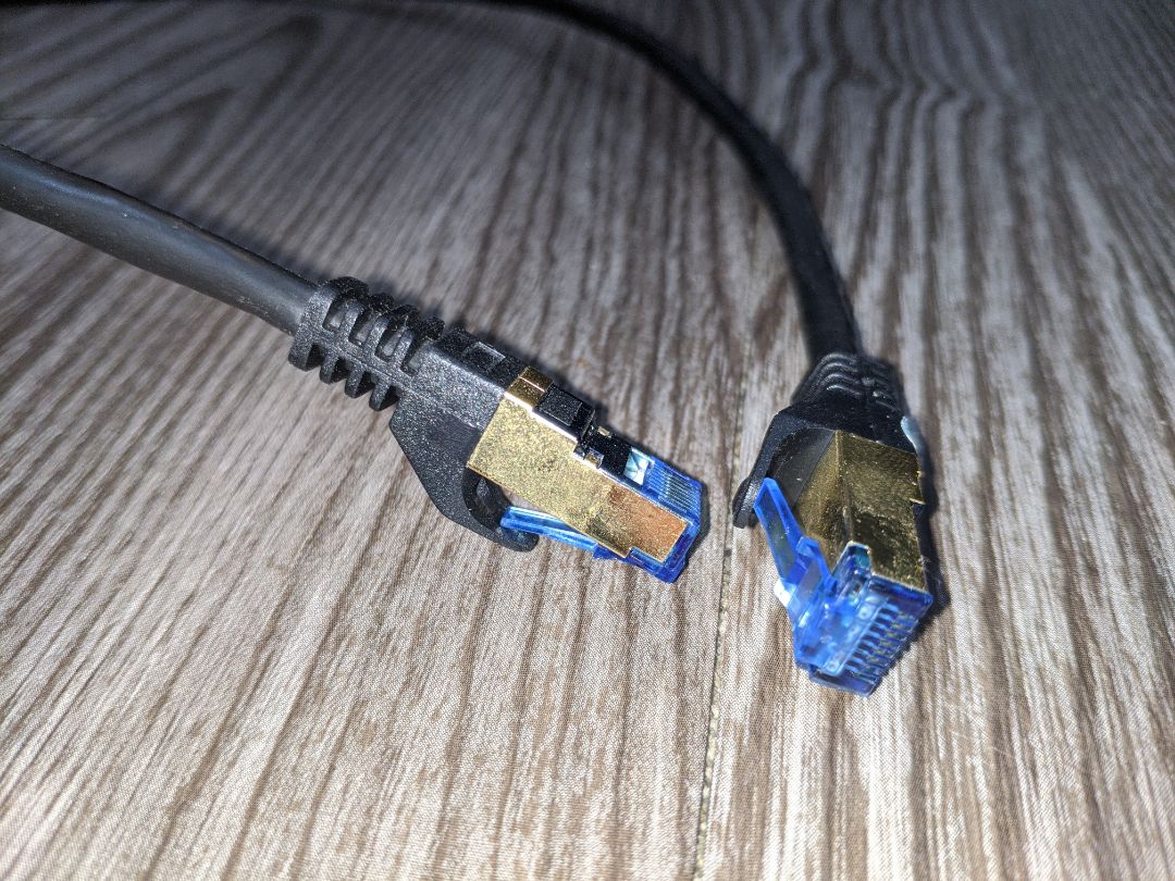 Cảm giác mua mấy tháng rồi mới biết bị lừa, sản phẩm không phải Cat7 10Gbps như nhà bán hàng nói. Cắm vào mạng chỉ nhận LAN 100Mbps thua cả dây Cat5e nhận được Full-Deplex 1Gbps