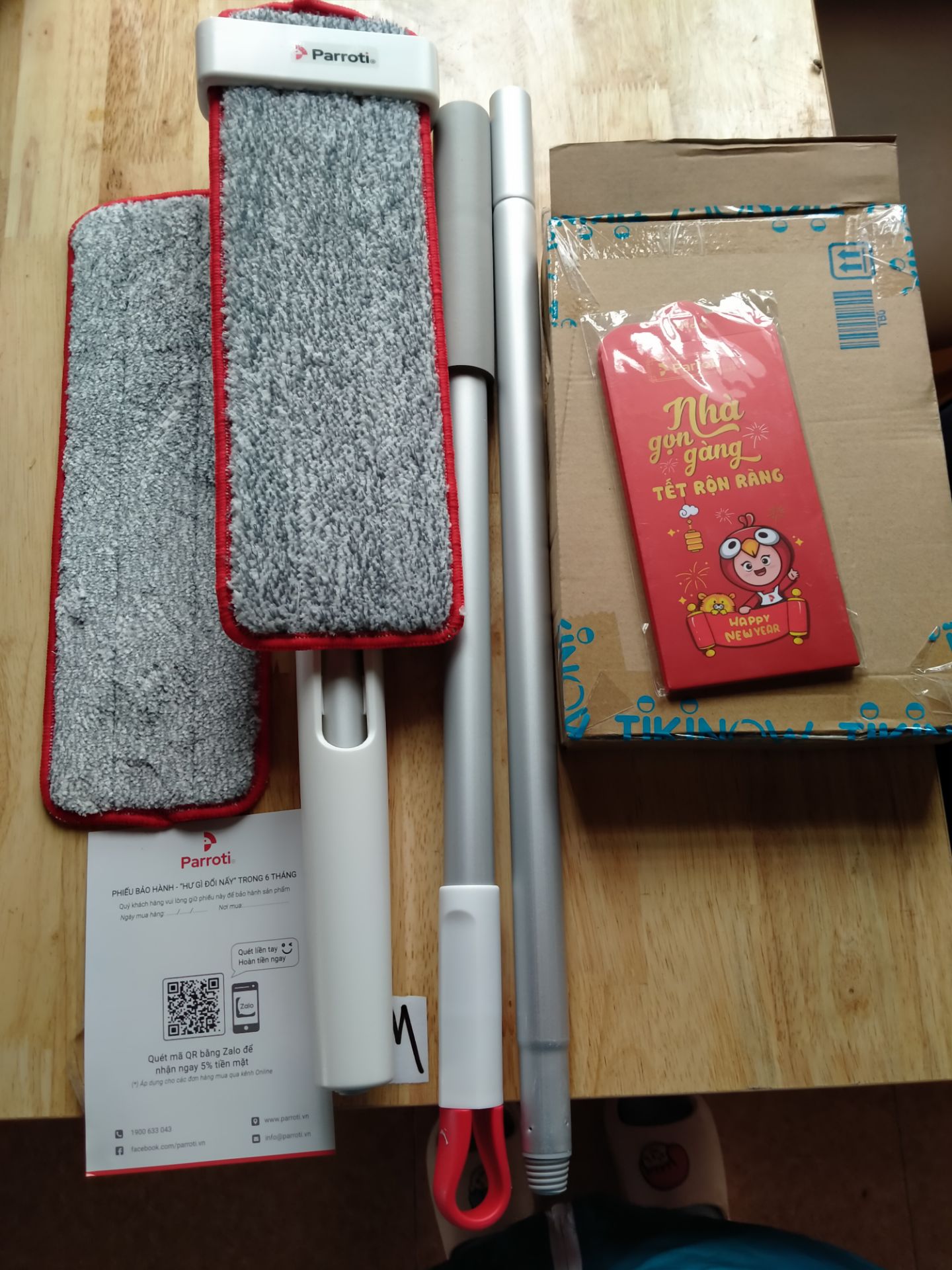 giao hàng nhanh chóng 
đóng góp cẩn thận , gọn gàng
sản phẩm dễ lắp ráp và k tốn diện tích để cất  , lau sạch sẽ & có 2miếng lót thay qua đổi lại ok nha . 189k nhé