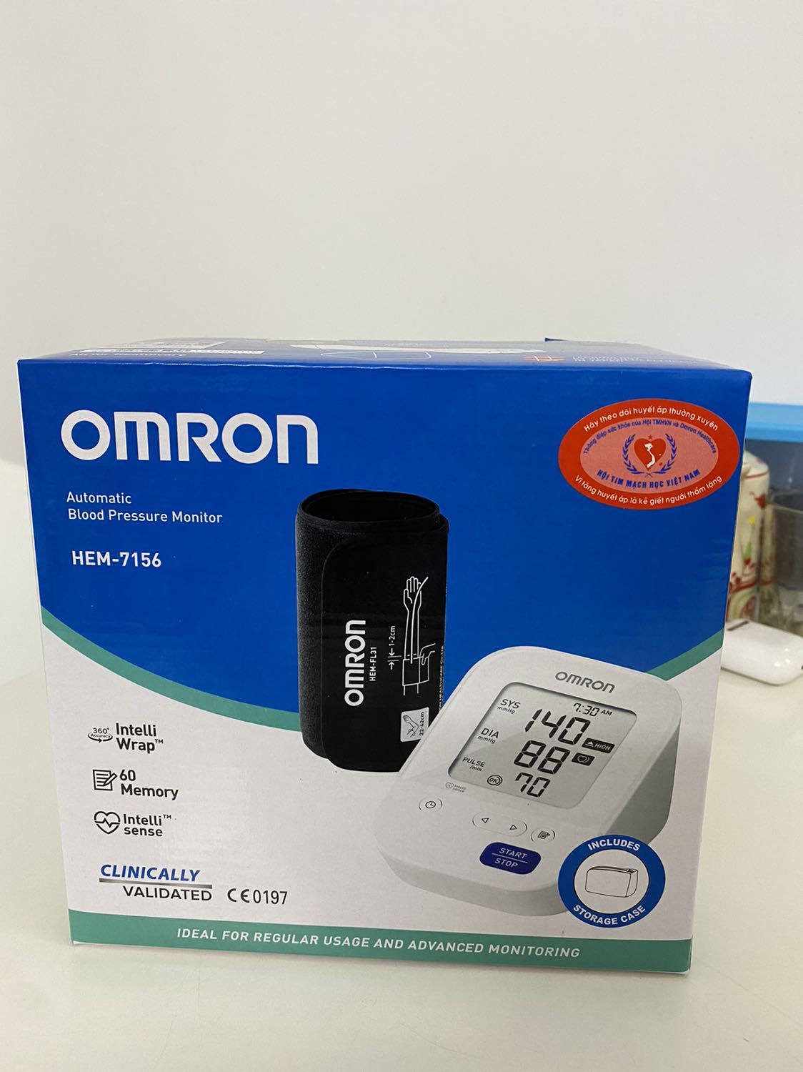 Máy chắc chắn, đo ngon lành, nhưng vòng tay kiểu này khó sử dụng hơn so vs các dòng trước! Chắc vì cấu trúc chắn chắn nên đo chính xác hơn cũng nên!