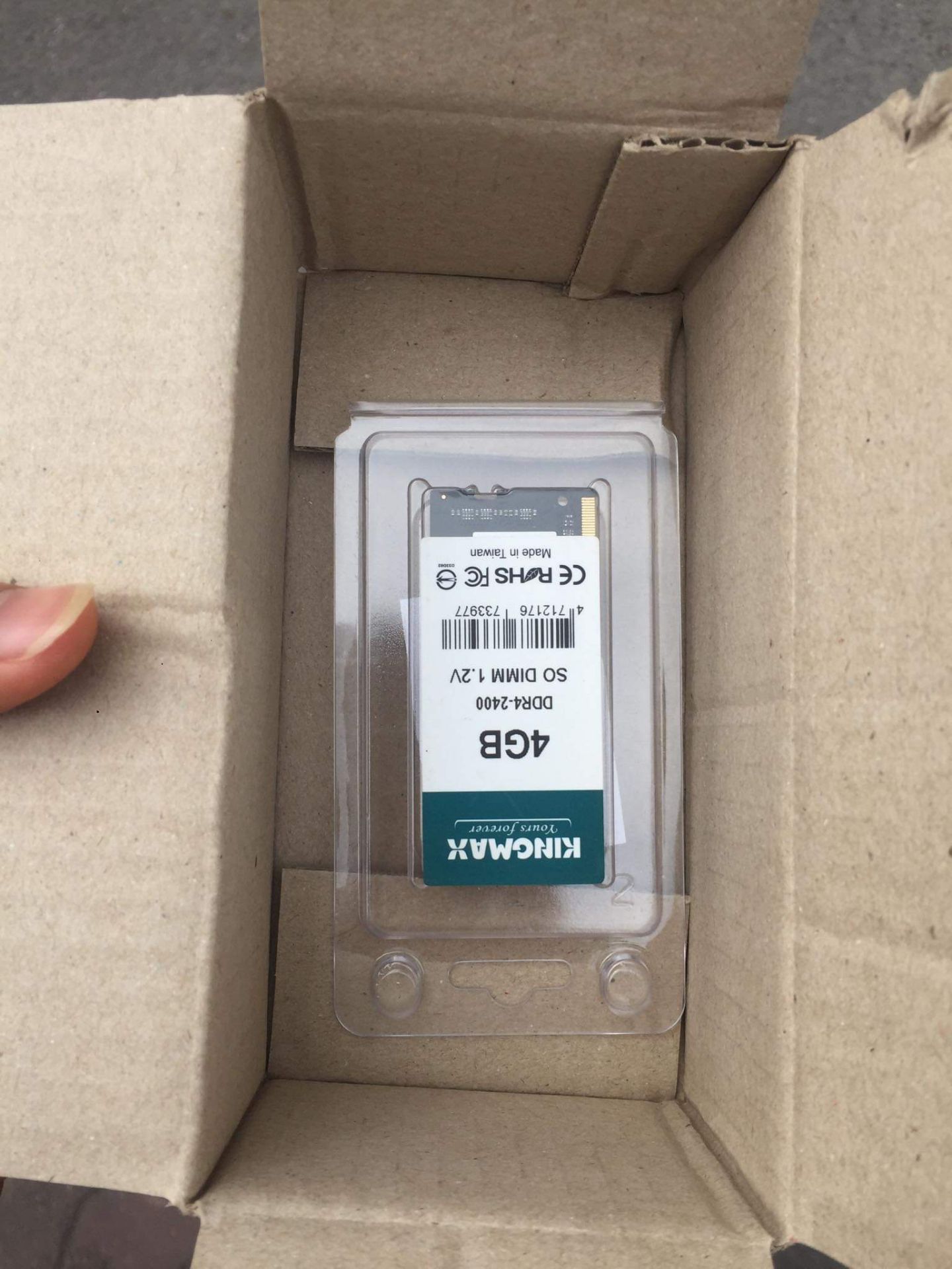 chưa dùng thử nhưng chỉ cần đóng gói đồ điện tử như thế này rất đáng cho 1*, hàng thì bé rồi cho vào hộp rất là to và không có 1 cái gì gọi là chống sốc với hàng điện tử. chỉ cần động 1 chút là lộc cà lộc cộc trong hộp. quá thể đáng.