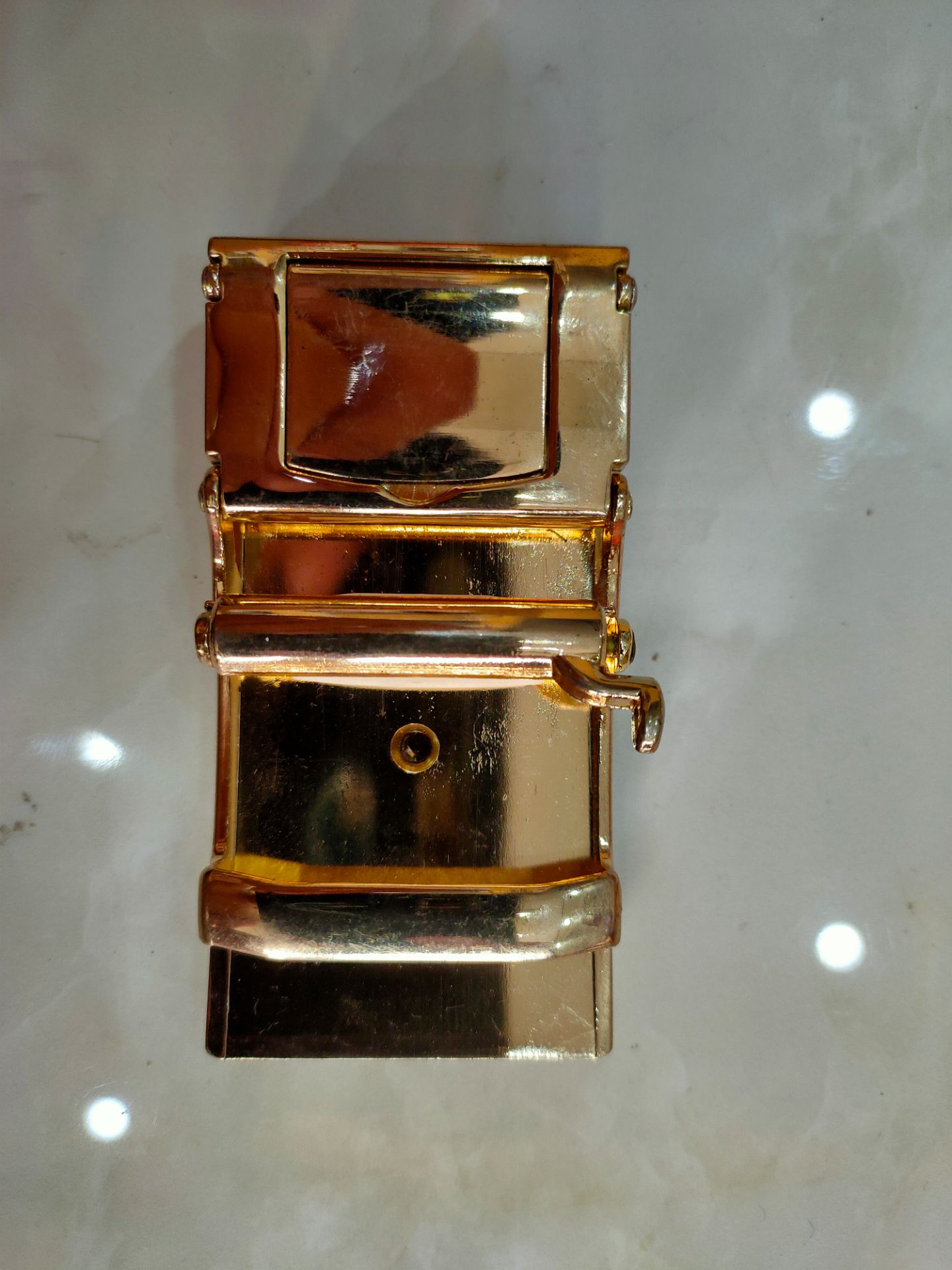 Rất đẹp... kim loại đẹp Sẽ tiếp tục ủng hộ khi cần