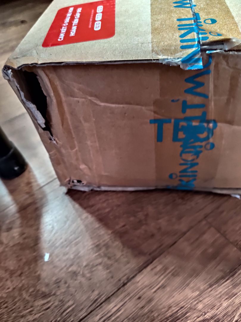 Sách hay và bổ ích với các bậc cha mẹ. Tuy nhiên vận chuyển gần đây chưa được tốt, hộp đóng gói hay bị móp nát và rách Sách hay và bổ ích với các bậc cha mẹ. Tuy nhiên vận chuyển gần đây chưa được tốt, hộp đóng gói hay bị móp nát và rách