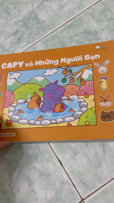 Được 32 trang, giấy dày nên tô bằng màu acrylic cũng ko thấm xuống tờ sau