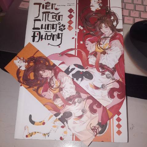Bìa xin cực, giao nhanh quá trời luôn á, rất thích truyện này nên mua