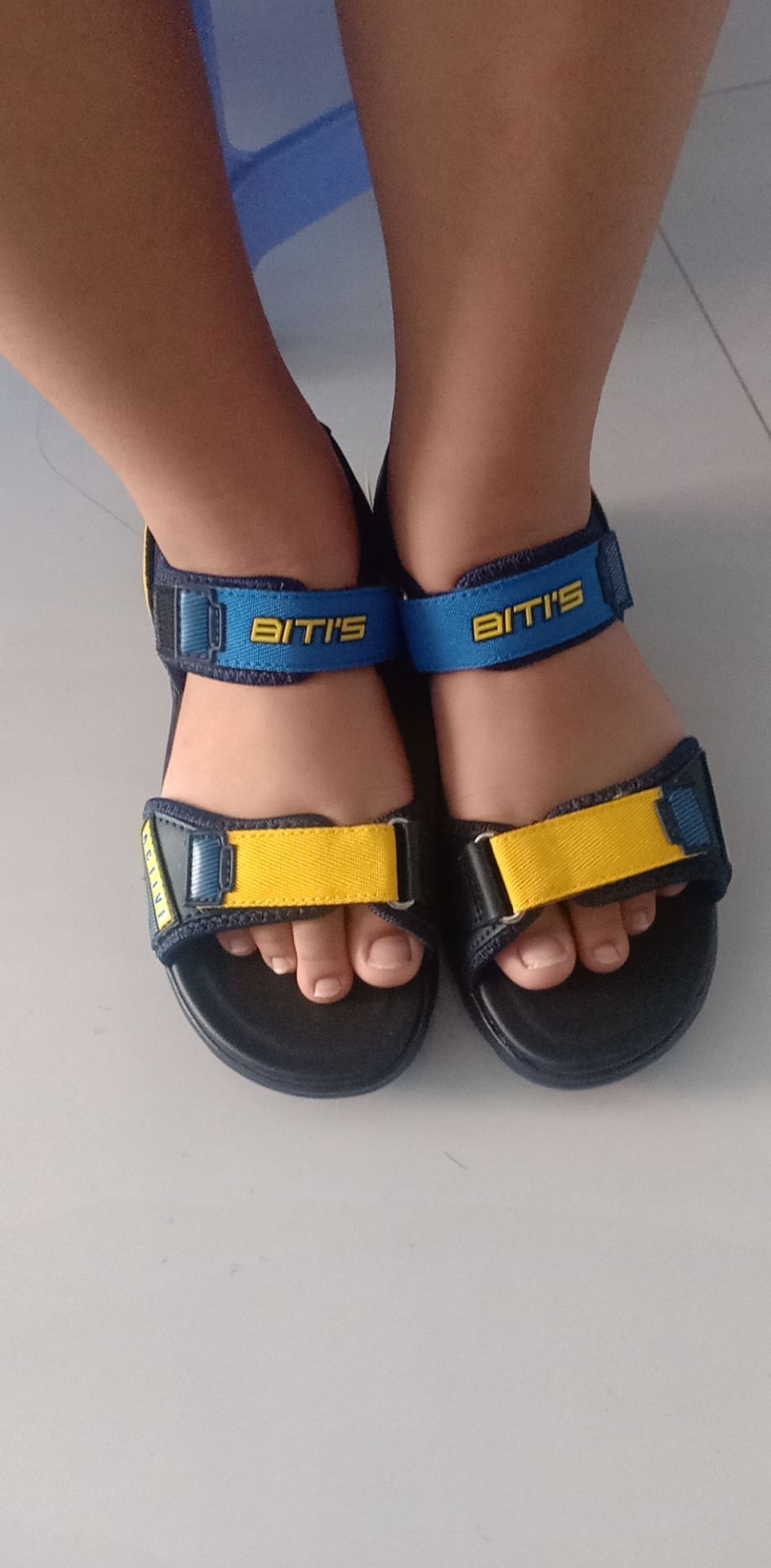 rất đẹp bé rất thích, bé đặt tên là giay ĐMX KKK