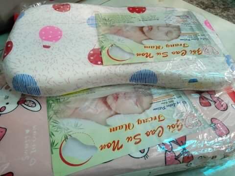 Gối cao su non siêu êm,thoáng .không gây bí bách mồ hôi cho bé .rất ưng í