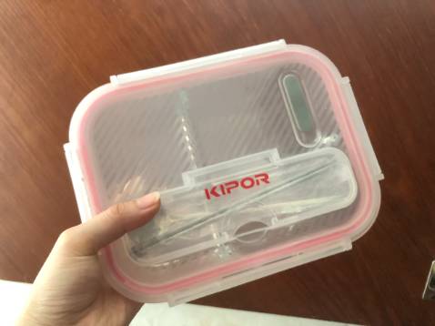 Mình nhận được hộp cơm khá bất ngờ về chất lượng sp dày dặn mà mâũ mã y mô tả nhé