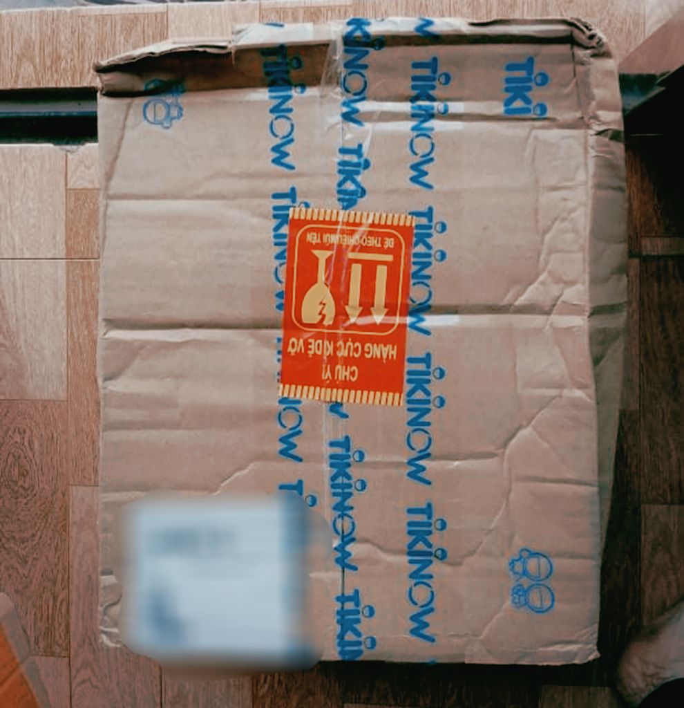 Giao hàng thần tốc quá mọi người ạ, tỉnh lẻ mà đặt trưa hôm trước thì trưa hôm sau hàng đã trên tay. Mặc dù là cận Tết mà từ xử lí đến giao hàng nhanh quá xá
Đóng gói cẩn thận, kĩ càng
Dùng loại này thì đậm đặc với hương cũng rất thơm, quen rồi nên chỉ ứng mua trên Tiki
Điểm 10 cho cả dịch vụ và chất lượng sản phẩm. Mãi ủng hộ