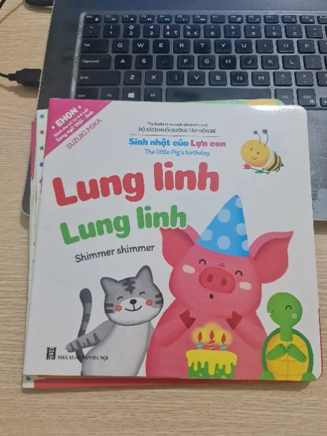 Sách giao không đúng với mô tả chi tiết của combo =>> Ko phù hợp với tuổi của bé.