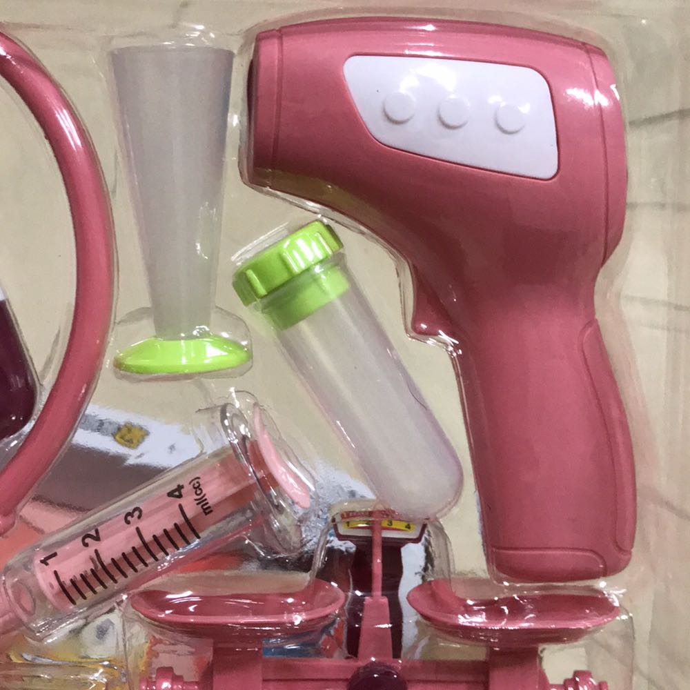 Shop giao nhầm mẫu nhưng đã gọi xử lý nhanh chóng hợp lý. Chứng tỏ dịch vụ cũng khá tốt. Bộ này cũng đẹp con m thích