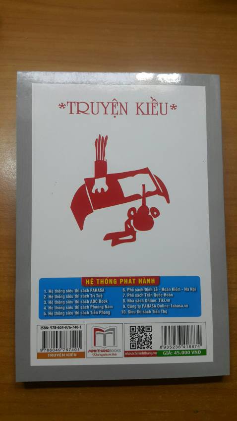 Giao hàng nhanh chóng và chuyên nghiệp, mình rất thích quy trình làm việc này của Tiki.

Sách giao đến mình thẳng thớm, sạch sẽ, chất giấy thơm, sạch.

Một lần nữa mình được đọc lại trọn vẹn tác phẩm nổi tiếng này của Cụ Nguyễn Du qua lời dẫn giải, hiệu khảo của Cụ Trần Trọng Kim và Bùi Kỷ.

Cảm ơn Tiki Staff!