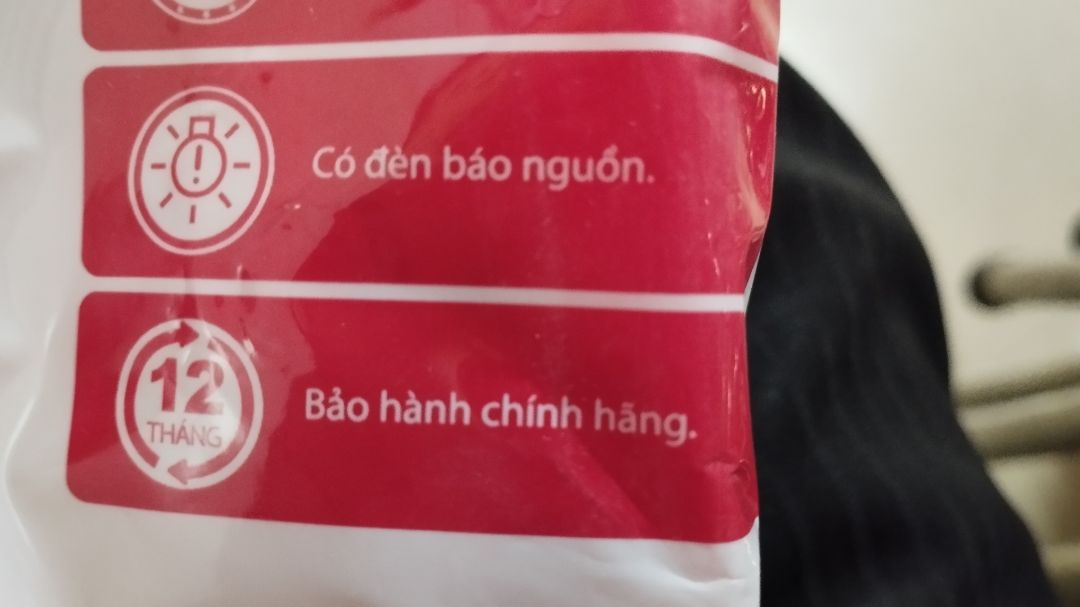 Giao hàng rất chậm, sản phẩm bảo hành 1 năm?!? chưa "bốc tem" đã nhìn thấy hỏng.