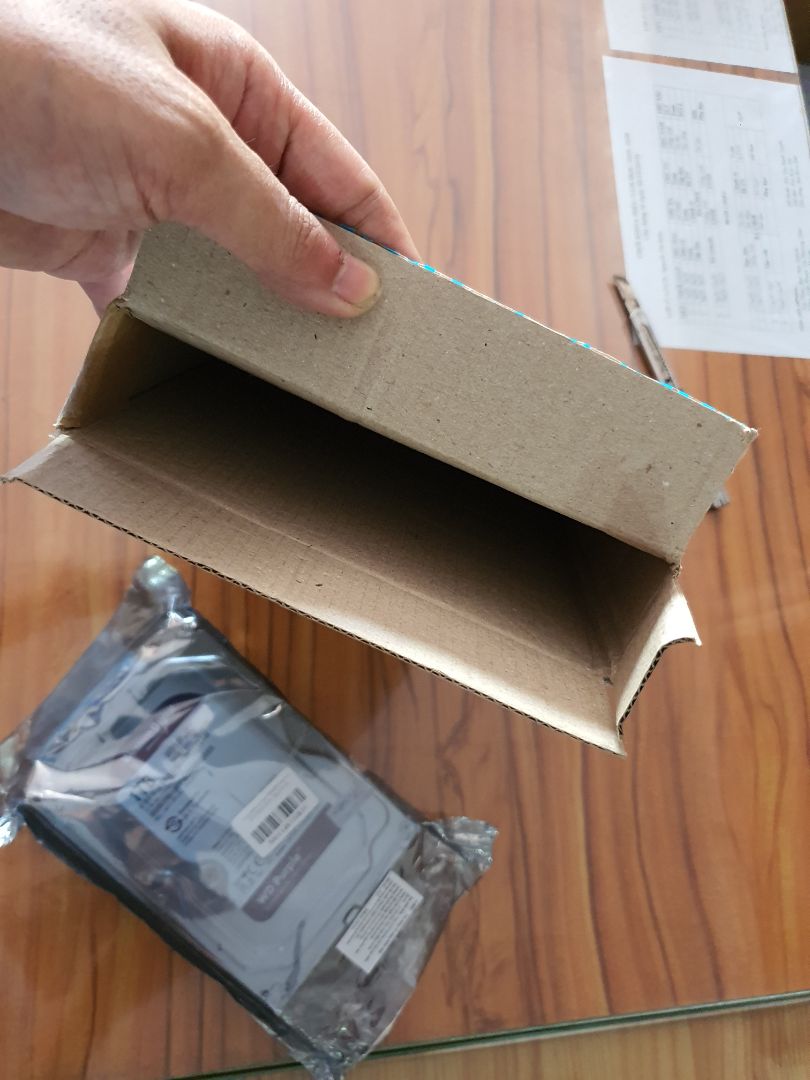 Đóng gói ẩu tả. Ổ cứng đựng hộp rộng mà không có bất kỳ lớp mút hay bao chống sốc nào.
Mua hàng tháng 5.2020 nhưng tem check tháng 12.2019.
Mua của Tiki nhiều lần, chưa thấy lần nào tệ thế này. Đóng gói ẩu tả. Ổ cứng đựng hộp rộng mà không có bất kỳ lớp mút hay bao chống sốc nào.
Mua hàng tháng 5.2020 nhưng tem check tháng 12.2019.
Mua của Tiki nhiều lần, chưa thấy lần nào tệ thế này.