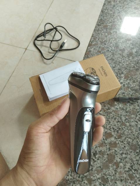 Tôi mua hàng trên sàn điện tử cũng khá nhiều. Nhưng đây là lần đầu tiên tôi buộc phải đánh giá về sản phẩm. Thực sự tôi rất rất ưng cách đóng gói cũng như sản phẩm bên trong. Đẹp thực sự. Cảm ơn shop đã cho tôi đc sử dụng 1 sản phẩm chất lượng mà giá quá rẻ.