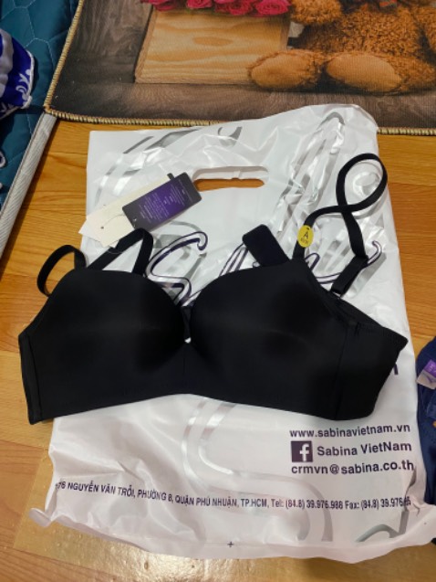 Size hơi rộng so với sản phẩm thường, mẫu mã thì đẹp