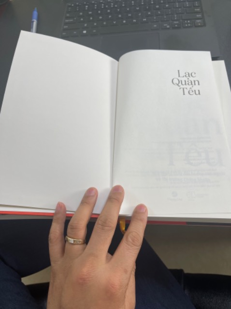 Sản phẩm như sách lậu, bìa bọc không đúng với giá trị sản phẩm