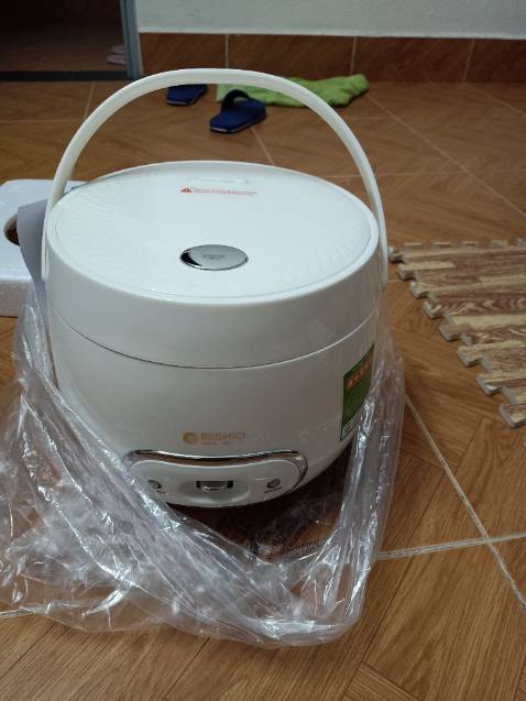 Nồi đẹp, nồi dày, chắc, mẫu mã đẹp.  Chưa nấu thử