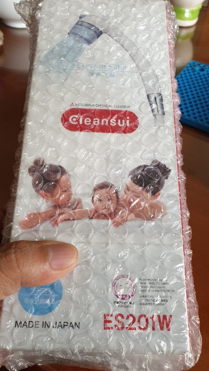 1* này là về việc giao nhận của Tiki chứ khồng phải chất lượng sản phẩm.
Đặt hàng EF201 nhưng giao thành EF lắp cho vòi sen. Vừa nhận được chưa đầy 2 phút (trạng thái đơn vẫn chưa chuyển sang "giao hàng thành công") thì phát hiện ra là giao sai mã. Gọi cho bên giao nhận thì nhất quyết ko nhận lại mà bắt mình làm thủ tục đổi trả trong khi lỗi hoàn toàn từ phía Tiki.
Đẩy khách hàng vào thé khó, vừa mất thời gian, vừa thêm sự bực bội. Chờ xem tiki giải quyết thế nào 1* này là về việc giao nhận của Tiki chứ khồng phải chất lượng sản phẩm.
Đặt hàng EF201 nhưng giao thành EF lắp cho vòi sen. Vừa nhận được chưa đầy 2 phút (trạng thái đơn vẫn chưa chuyển sang "giao hàng thành công") thì phát hiện ra là giao sai mã. Gọi cho bên giao nhận thì nhất quyết ko nhận lại mà bắt mình làm thủ tục đổi trả trong khi lỗi hoàn toàn từ phía Tiki.
Đẩy khách hàng vào thé khó, vừa mất thời gian, vừa thêm sự bực bội. Chờ xem tiki giải quyết thế nào