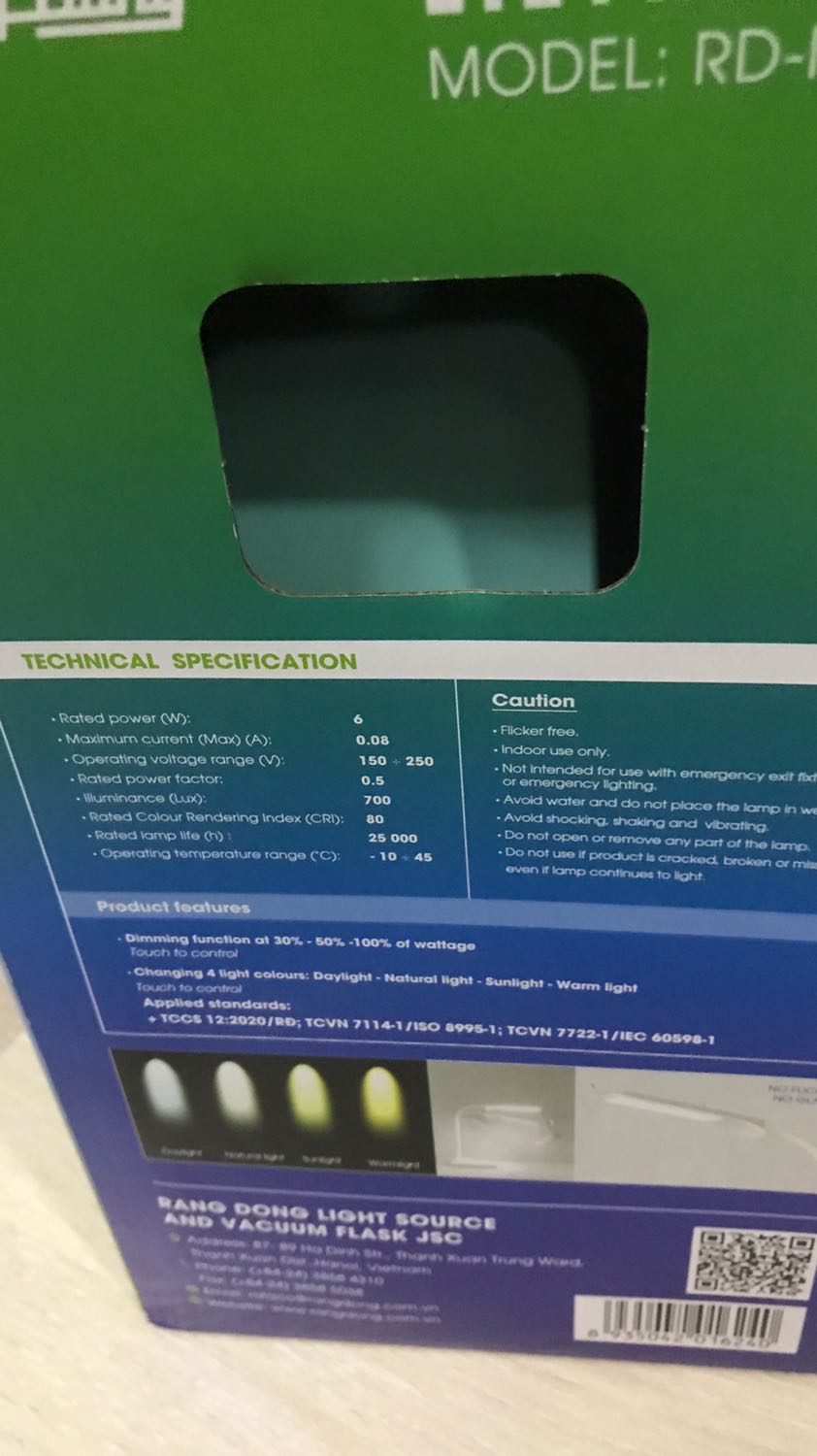 Giao hàng nhanh chóng, hàng vẫn nguyên vẹn, tiền ship rất ok. Lưu ý nhỏ là giao màu ngẫu nhiên nên không chọn màu mình muốn được. Đèn có 3 chế độ và 3 độ sáng cho các chế độ. Dễ sử dụng. Dây hơi ngắn, vừa đủ tầm bàn lùn thôi. Còn độ bền để sử dụng mới biết