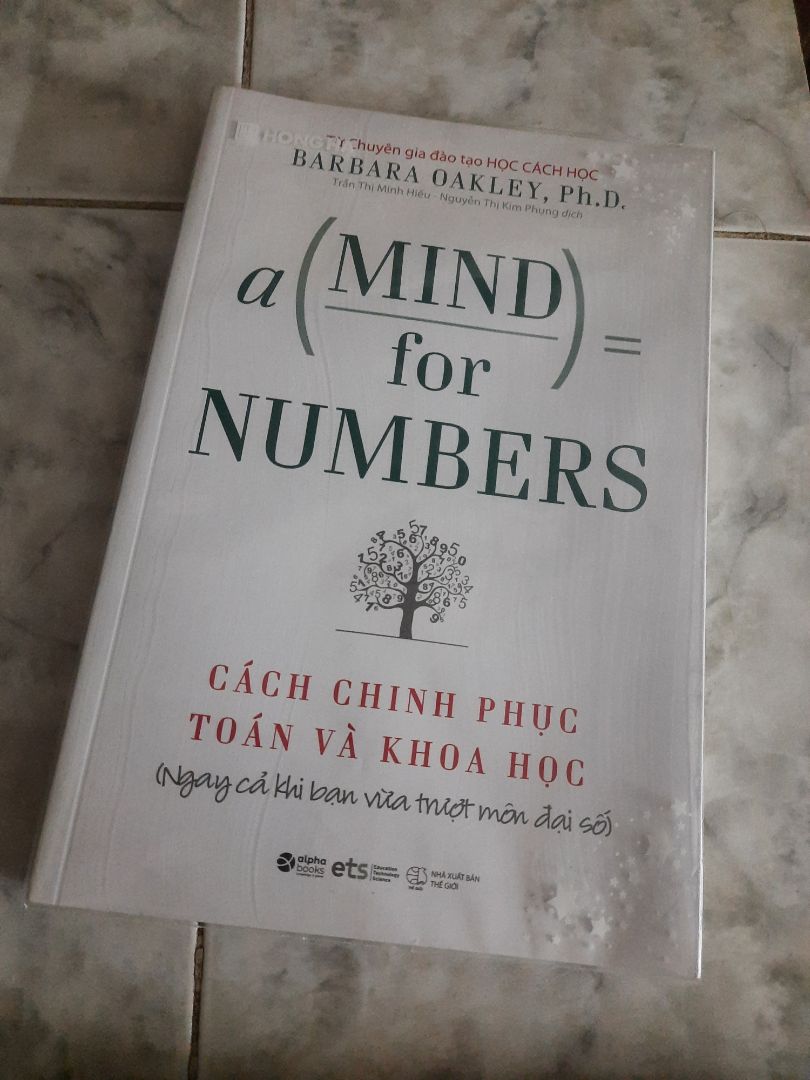 Mình từng đọc tác phẩm ở trên mạng nên rất yêu thích tác phẩm. Vậy nên mình đã mua 1 quyển để sưu tập. Nhà sách hỗ trợ rất hợp lý, và điều đó càng ghi điểm trong mình. Góp ý chút là đối với dòng sách ets, thì chữ e trong đó là education làm phương châm thì sách cũng nên có trang trống ở cuối để còn ghi chú cho các bạn ham học ạ, quyển này chưa có nhé.