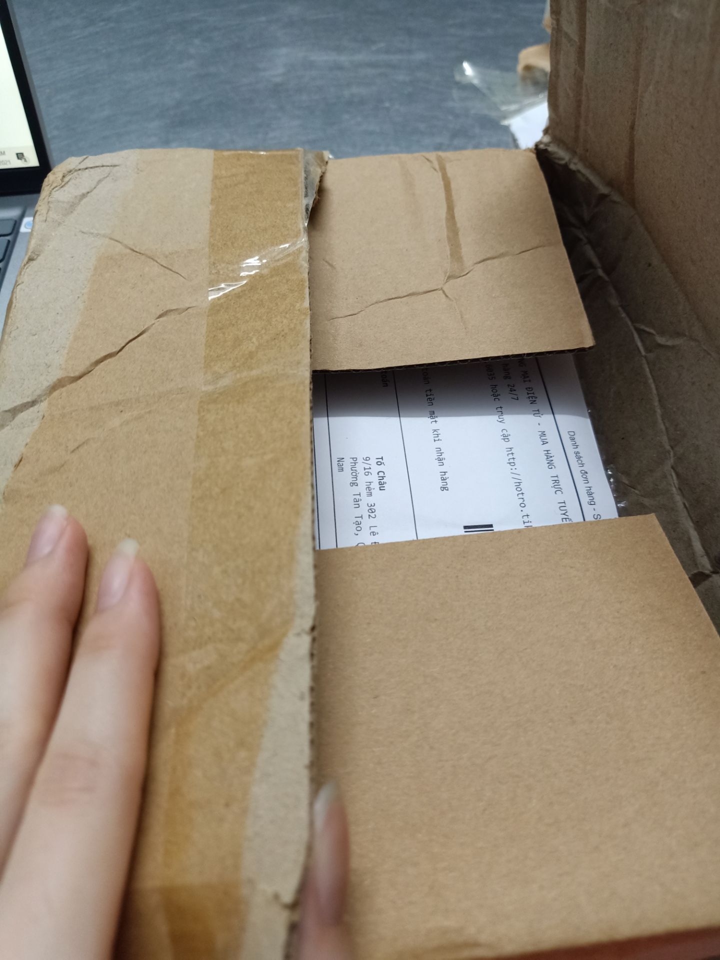 Đóng gói siêu cẩn thận, giao nhanh, sách đẹp thơm, vừa đọc vui vừa bổ sung thêm từ vựng tiếng Anh nha mọi ngườiii