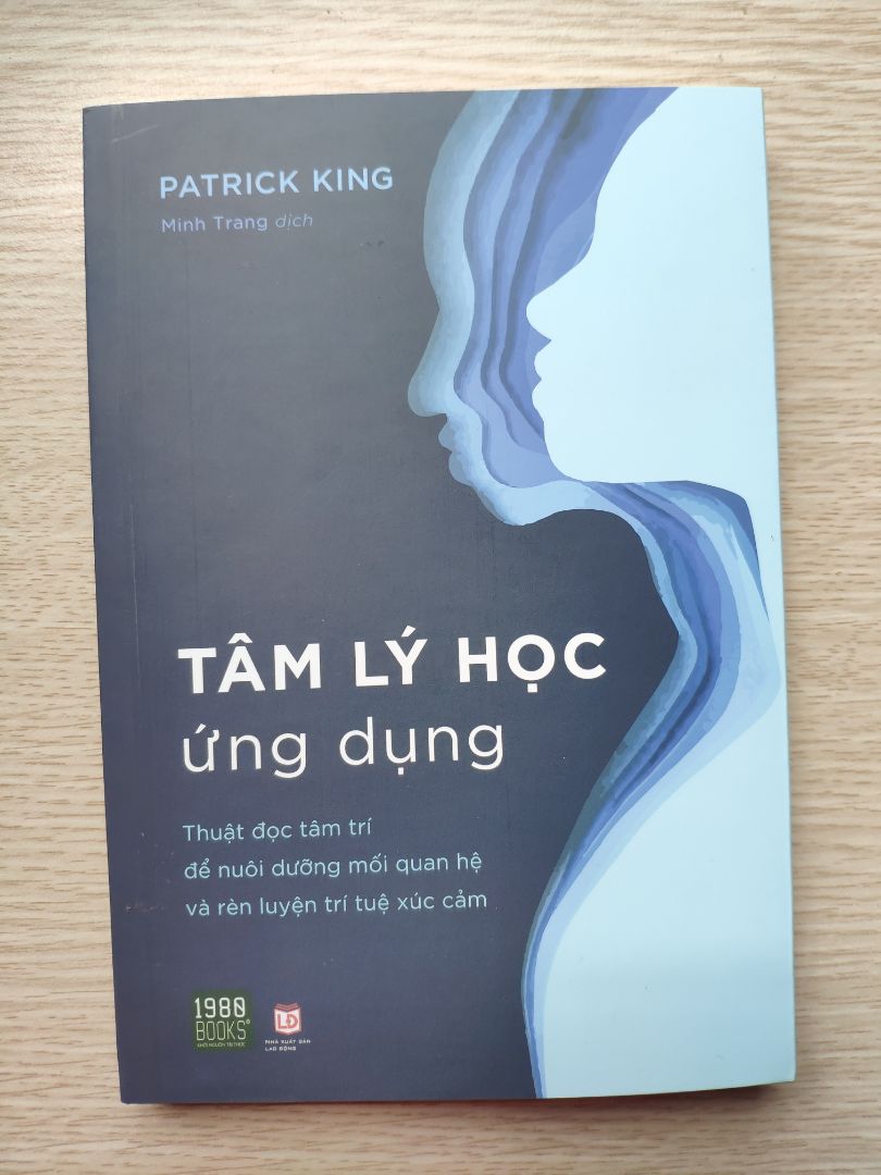 Về Giao hàng: Giao hàng nhanh
Về đóng gói: Tiki luôn tuyệt vời, gói đẹp
Về chất lượng sách: Tuyệt vời ông mặt trời
Về nội dung sách: toàn những tác phẩm bán chạy toàn cầu thì chất lượng không phải bàn.
Về giá cả: rẻ không tưởng

Xin cảm ơn TIKI ❤️❤️❤️